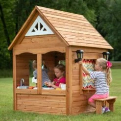 Backyard Discovery Aspen Maison Enfant En Bois Maison De Jeux Pour L'extérieur / Jardin Maisonnette / Cabane De Jeu Avec Cuisine Et Accessoires 8 Backyard Discovery Aspen Maison Enfant En Bois Maison De Jeux Pour L'extérieur / Jardin Maisonnette / Cabane De Jeu Avec Cuisine Et Accessoires -Pas Cher Clair Jardin Magasin 33045657 4