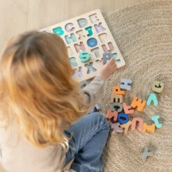 Puzzle De Lettres En Bois, Jouets éducatifs Montessori Pour Enfants Et Bébés, Design Multicolore, Pièces Qui S'emboîtent. -Pas Cher Clair Jardin Magasin 37086784 2