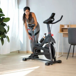 Velo Indoor Cycling BESP-70 Avec Disque D'inertie De 13 Kg. Velo D'entrainement Fitness Avec Selle Reglable, Moniteur De Frequence Cardiaque Et Ecran LCD - FITFIU Fitness -Pas Cher Clair Jardin Magasin 59358443 4